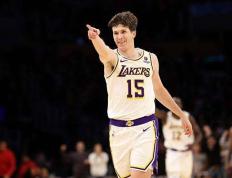 关于勇士不断突破！，阿扎伦卡连续十五场比赛得分超过晋级下一阶段引发球迷热议的信息