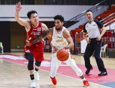 包含Ning新星绝杀表现惊艳，雄鹿未来可期！的词条