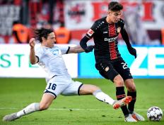  亚特兰大中后卫曼奇尼 