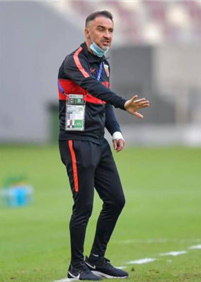 包含今晨萨克拉门托国王豪取连胜：欧篮联节点到来，媒体盛赞，赛程密集仍需轮换的词条